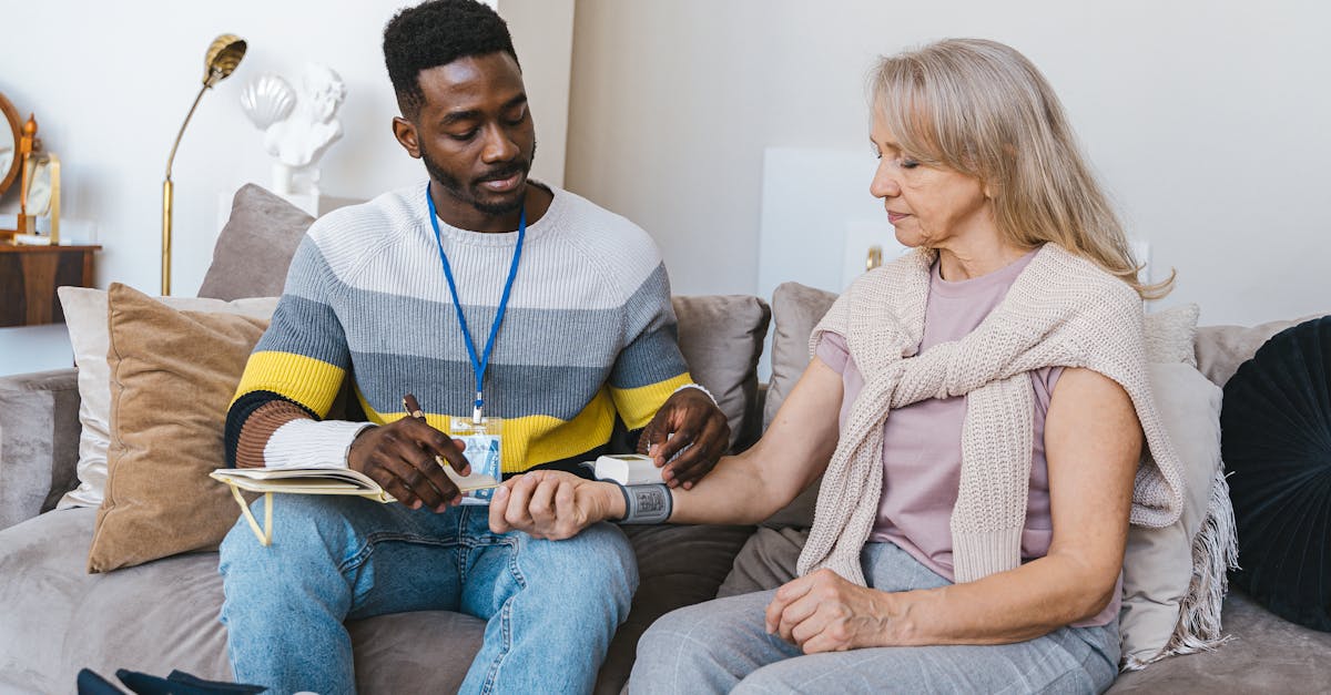 découvrez l'importance de l'implication des familles dans les maisons de retraite, son impact sur le bien-être des résidents et les avantages d'une communication renforcée entre les proches et le personnel soignant.