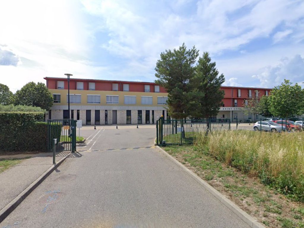 ehpad-centre-hospitalier-pont-saint-esprit_featured_image-1