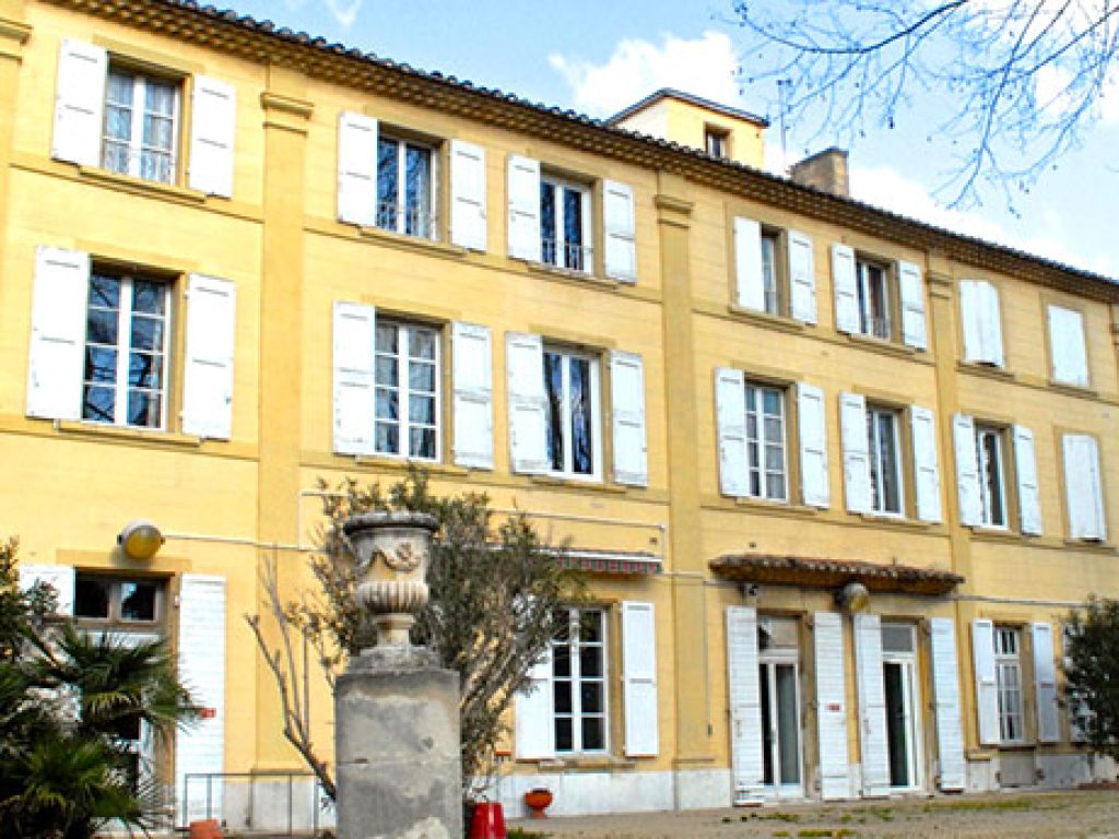 ehpad-chateau-de-la-malle_featured_image-2