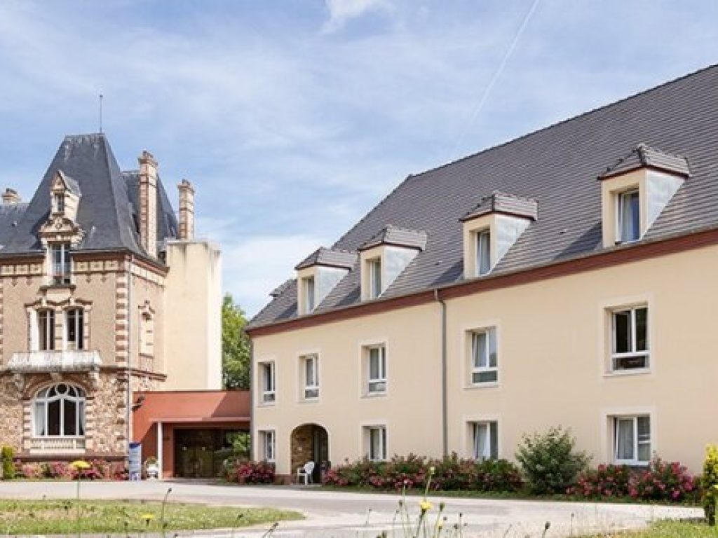 ehpad-chateau-du-haut-venay_featured_image-1