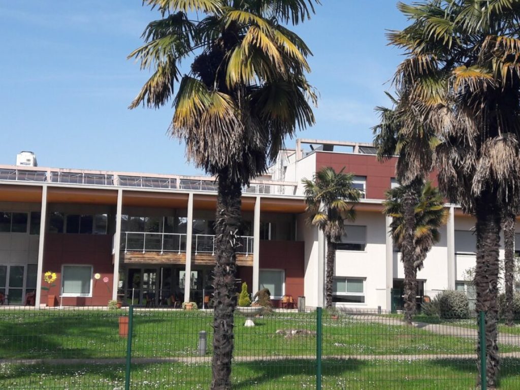 ehpad-de-lhopital-de-bergerac-au-jardin-dantan_featured_image-1