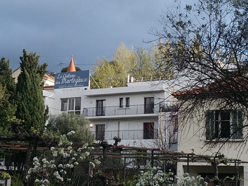 ehpad-le-chateau-des-martegaux_featured_image-3
