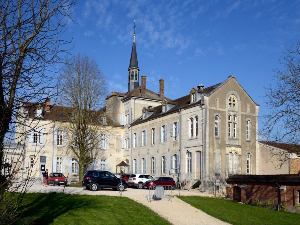 ehpad-les-logis-du-parc-moussier_featured_image-1