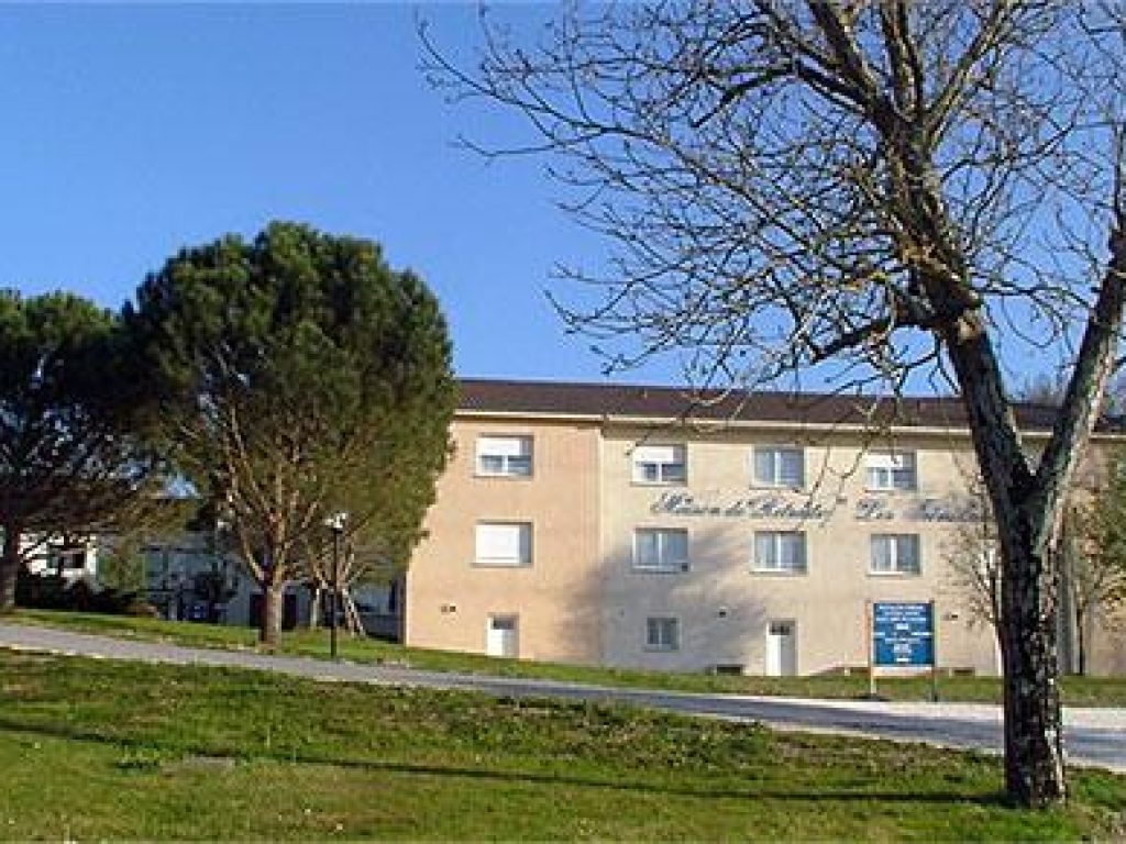 ehpad-les-tremolades-tocane-saint-apre_featured_image-1