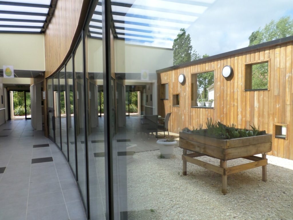 ehpad-residence-le-clos-des-tours_featured_image-2