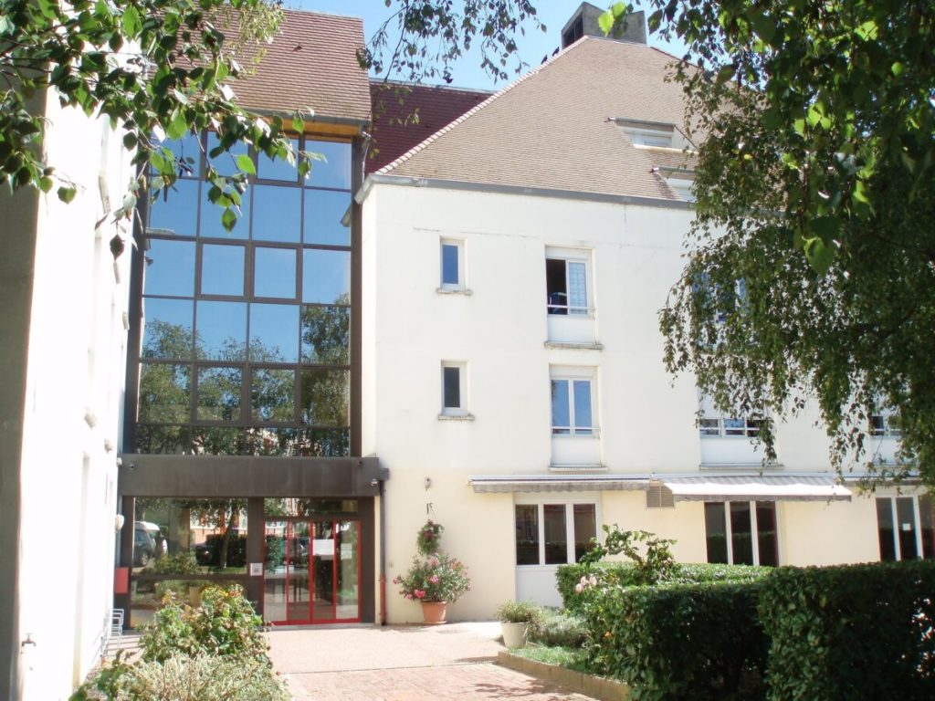 ehpad-residence-mutualiste-le-val-de-saone_featured_image-1