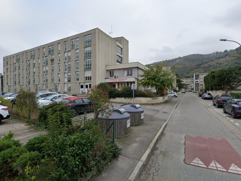 ehpad-roche-de-france_featured_image-1