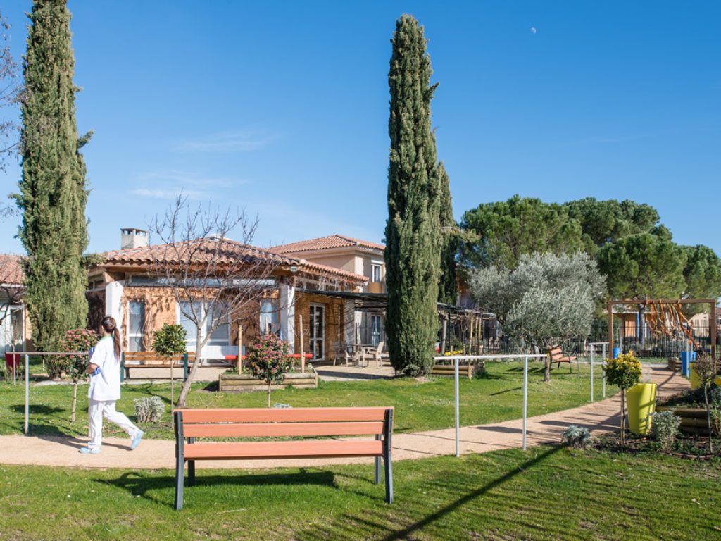 maison-de-retraite-korian-les-luberons_featured_image-1